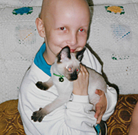 Becky with her pet cat - photo 2